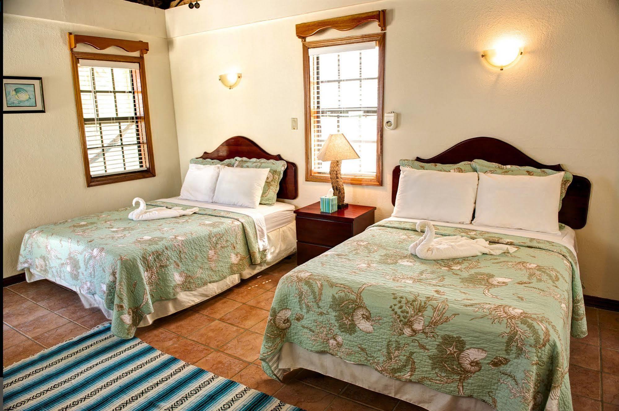 Blackbird Caye Resort Turneffe Atoll Экстерьер фото