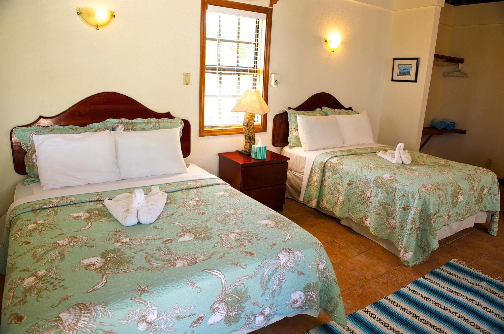 Blackbird Caye Resort Turneffe Atoll Экстерьер фото